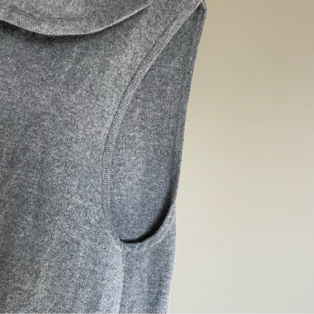 Club Monaco Delaynee Wool Cashmere Vest Gray Sleeveless Cardigan Women’s M/L - Picture 4 of 11
